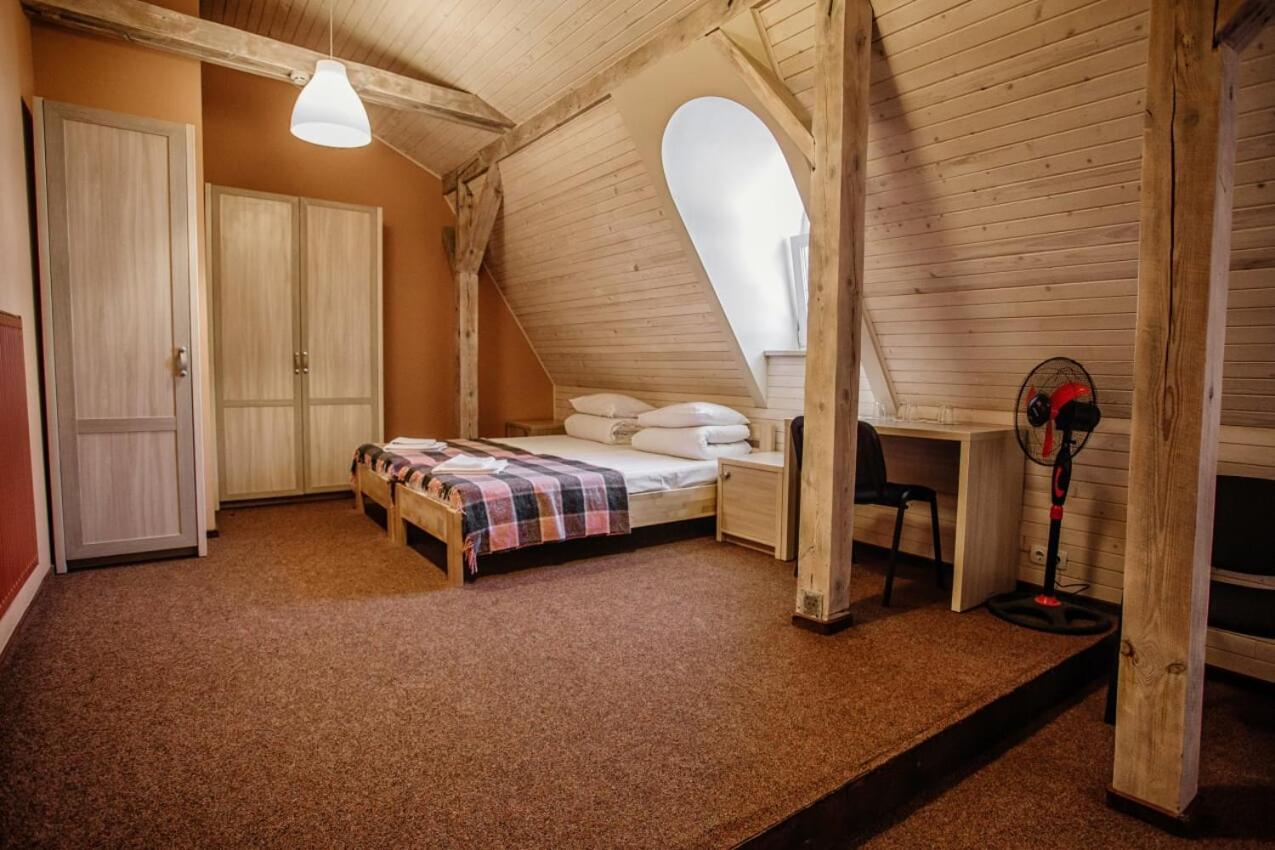 Guest House "Arkhistratyg" Lviv Ngoại thất bức ảnh