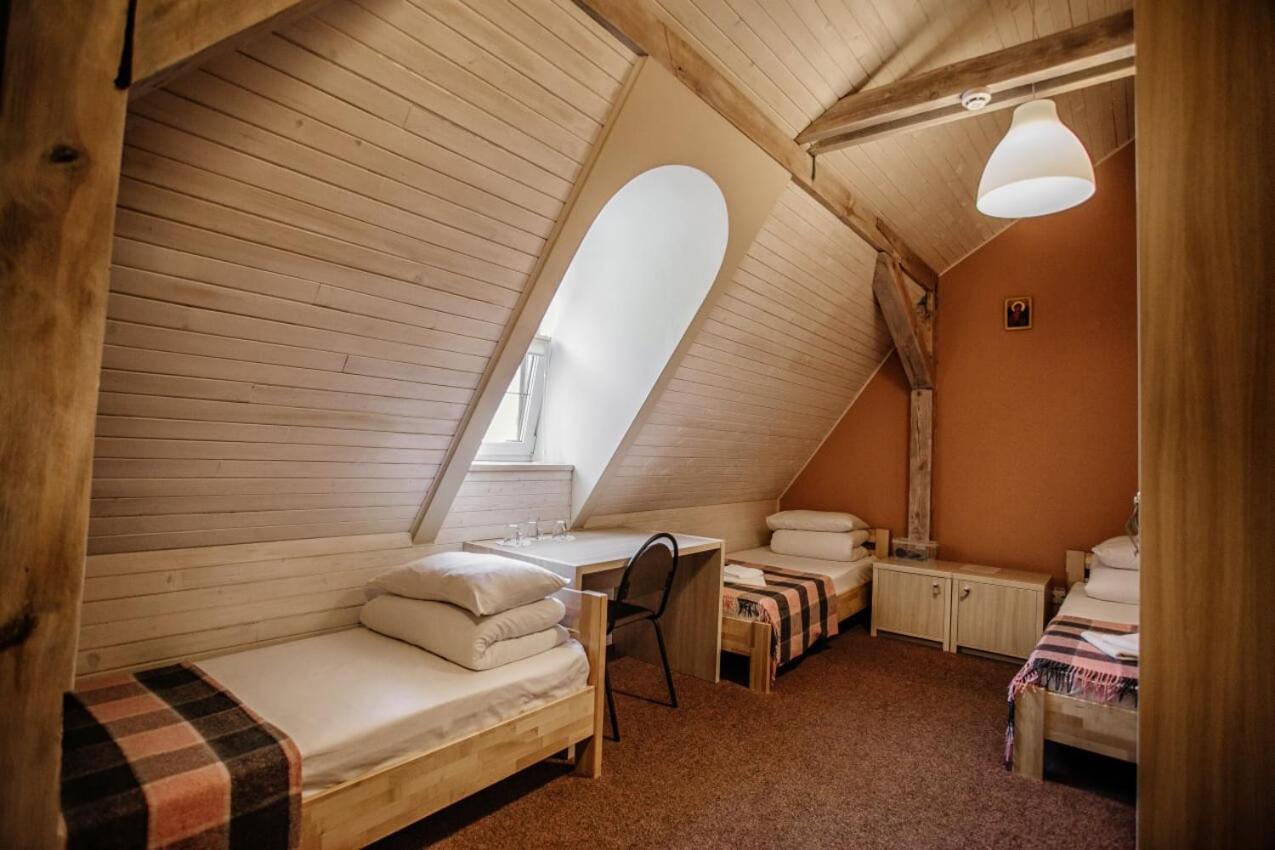 Guest House "Arkhistratyg" Lviv Ngoại thất bức ảnh
