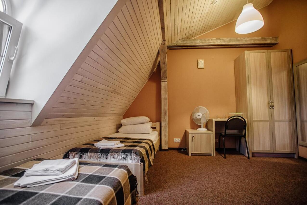 Guest House "Arkhistratyg" Lviv Ngoại thất bức ảnh
