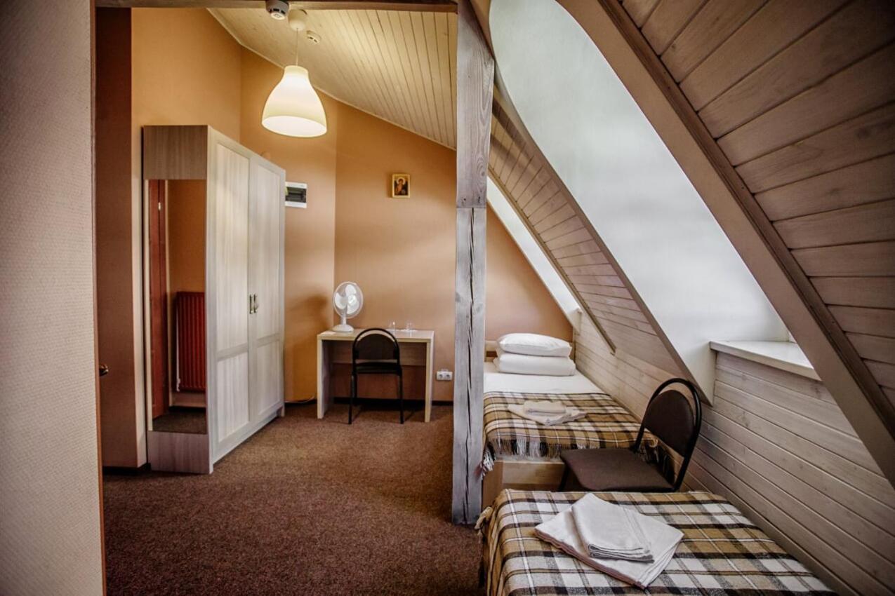 Guest House "Arkhistratyg" Lviv Ngoại thất bức ảnh