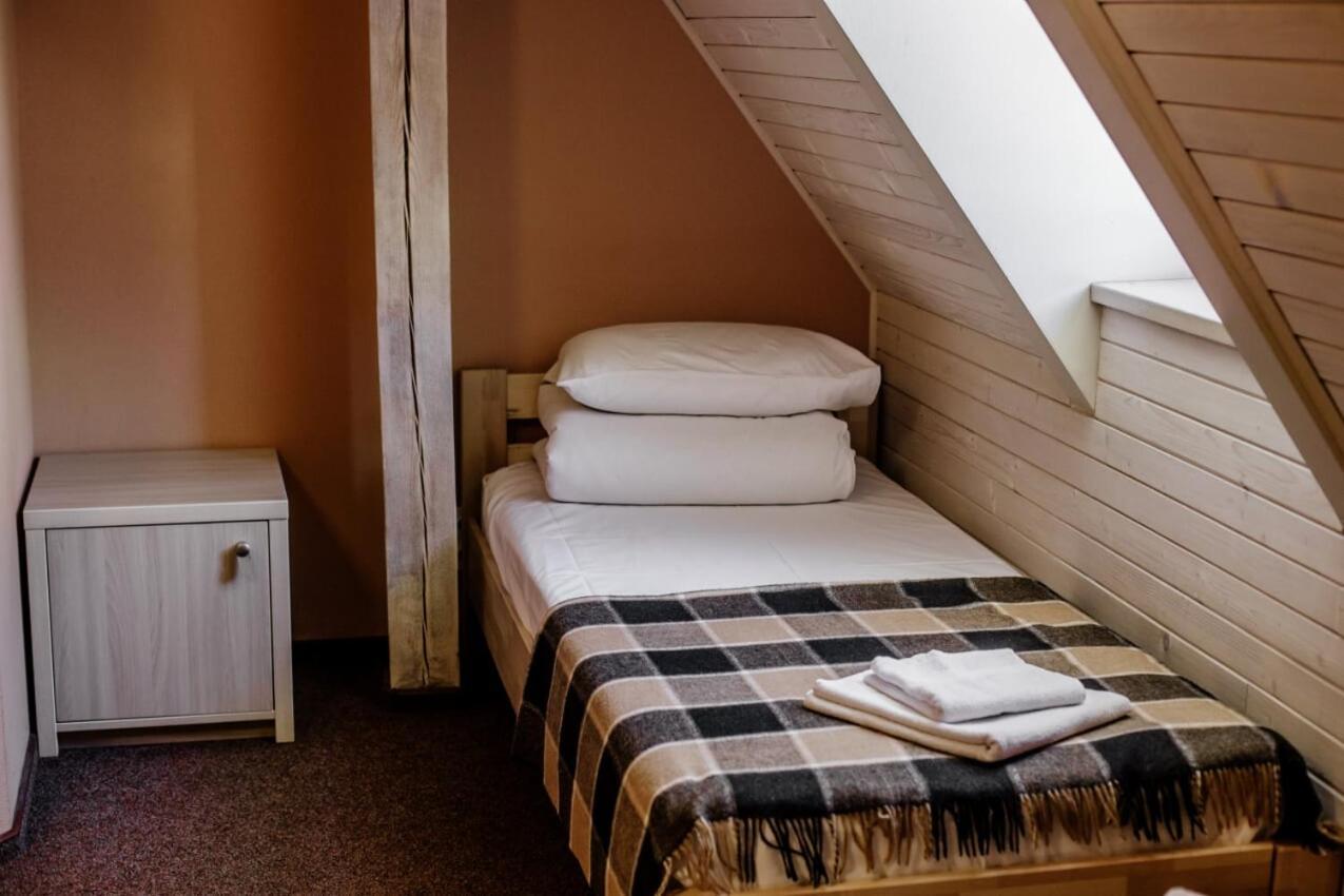 Guest House "Arkhistratyg" Lviv Ngoại thất bức ảnh