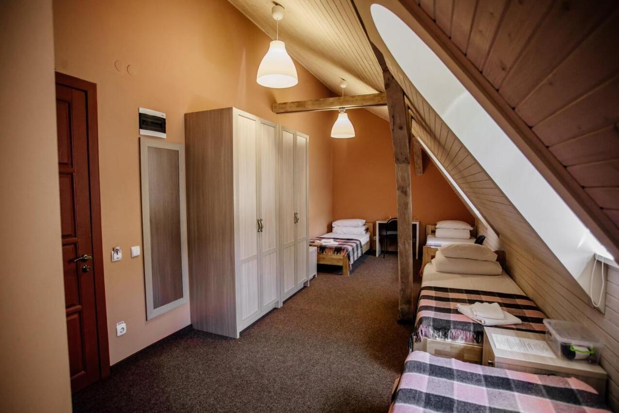 Guest House "Arkhistratyg" Lviv Ngoại thất bức ảnh