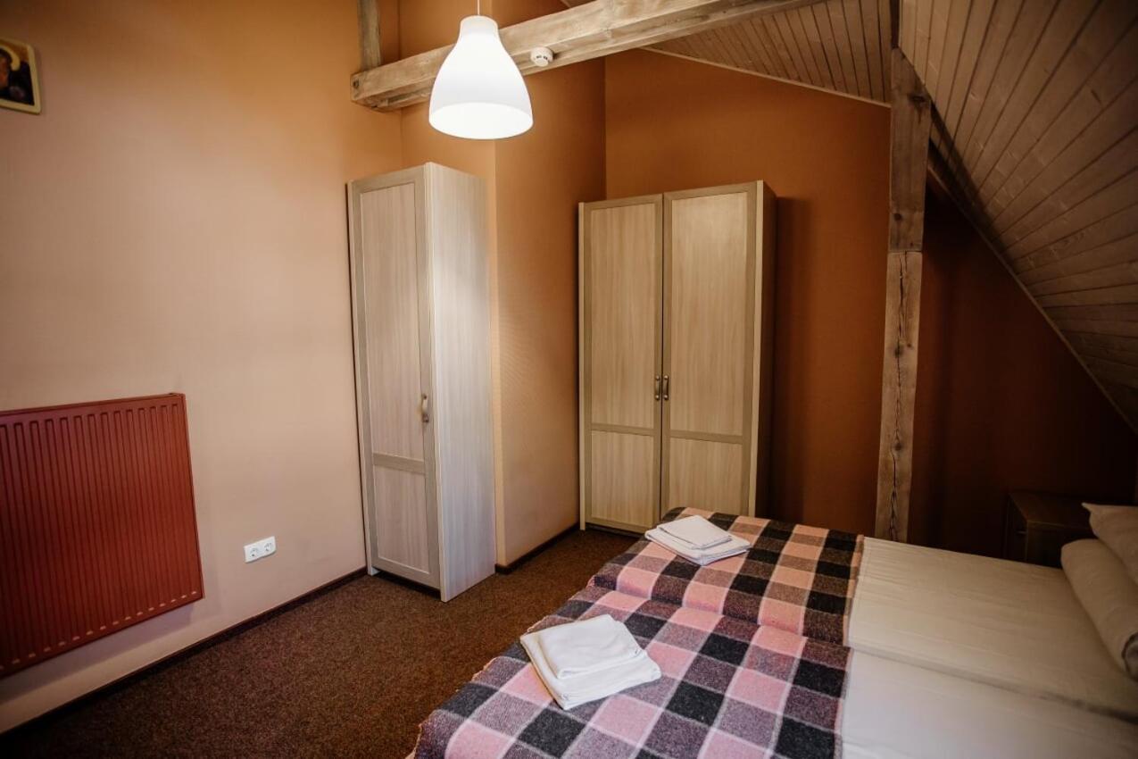Guest House "Arkhistratyg" Lviv Ngoại thất bức ảnh