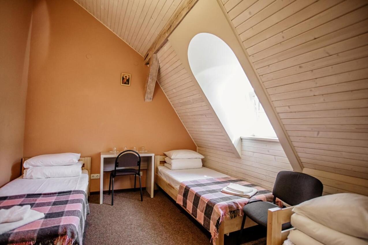 Guest House "Arkhistratyg" Lviv Ngoại thất bức ảnh