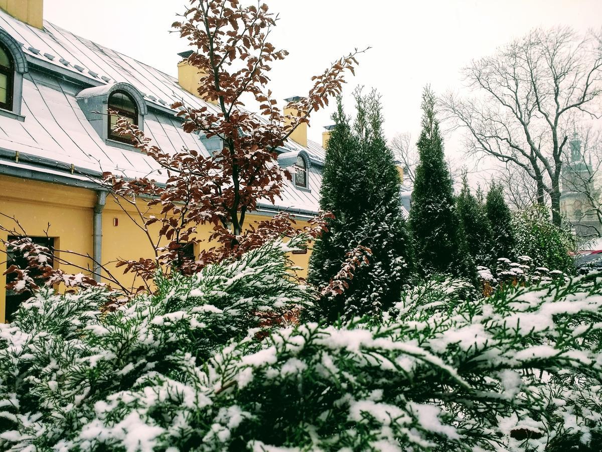 Guest House "Arkhistratyg" Lviv Ngoại thất bức ảnh