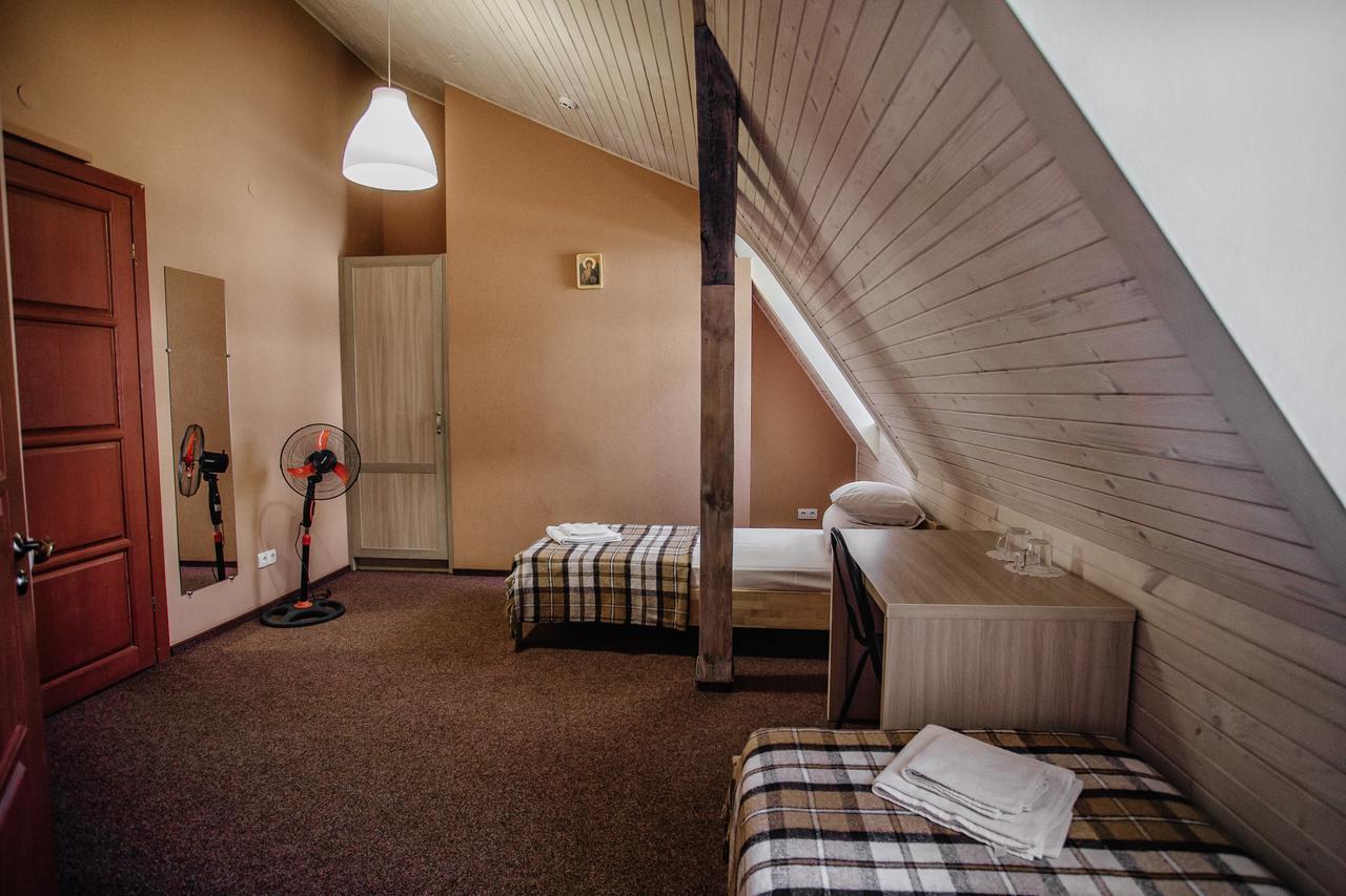 Guest House "Arkhistratyg" Lviv Ngoại thất bức ảnh