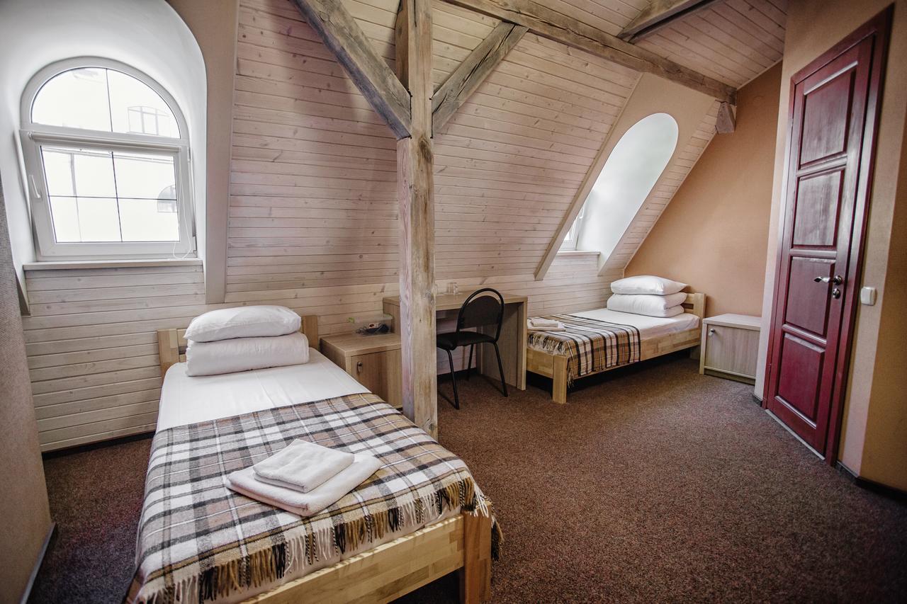 Guest House "Arkhistratyg" Lviv Ngoại thất bức ảnh