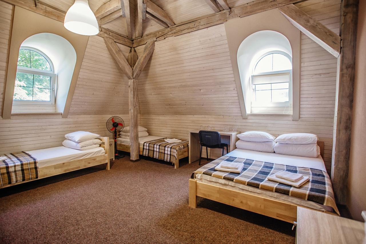 Guest House "Arkhistratyg" Lviv Ngoại thất bức ảnh