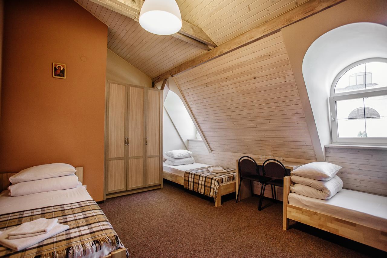 Guest House "Arkhistratyg" Lviv Ngoại thất bức ảnh
