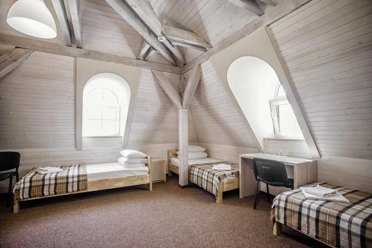 Guest House "Arkhistratyg" Lviv Ngoại thất bức ảnh