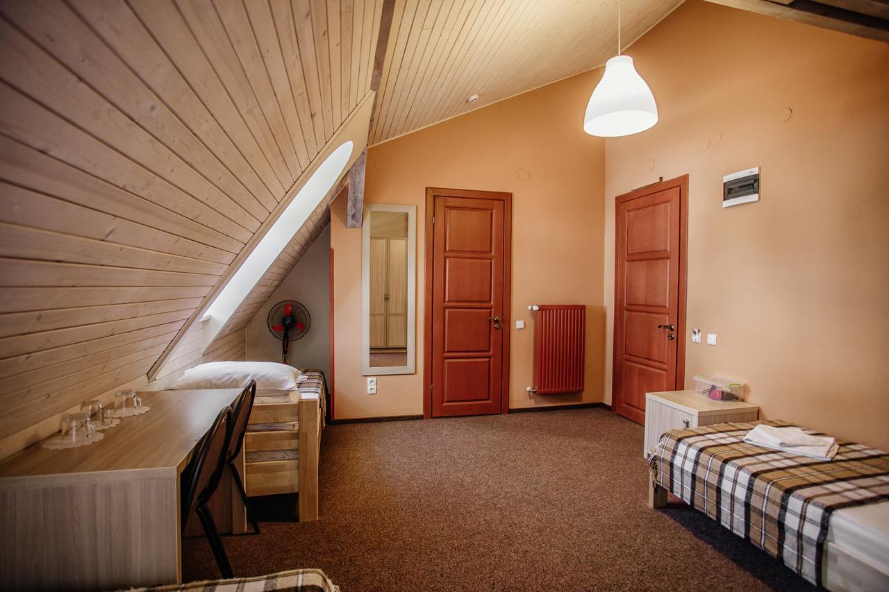 Guest House "Arkhistratyg" Lviv Ngoại thất bức ảnh